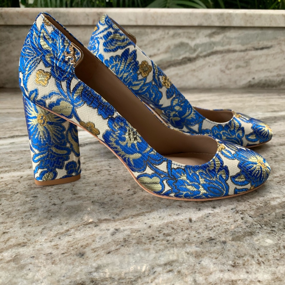 Tory Burch Round-toe Pump - Picture 4 of 8
